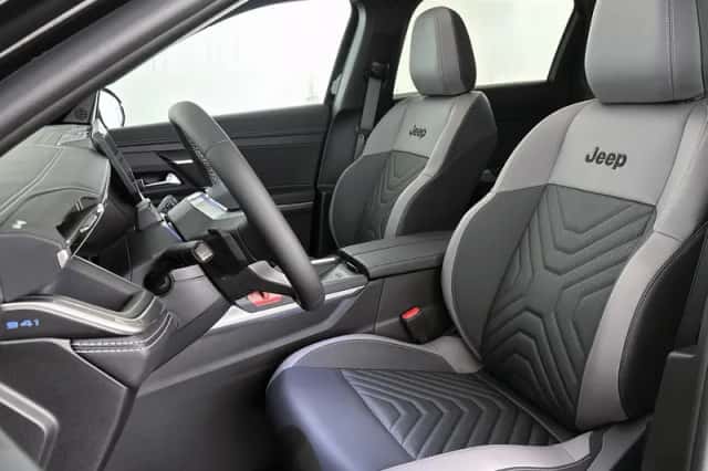 Jeep Compass (2026) thumbnail 6