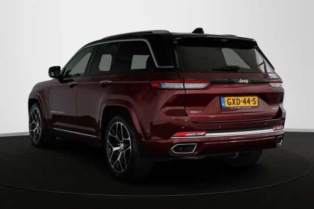 Jeep Grand Cherokee (2024) thumbnail 4
