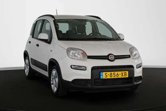 Fiat Panda (2023) thumbnail 2