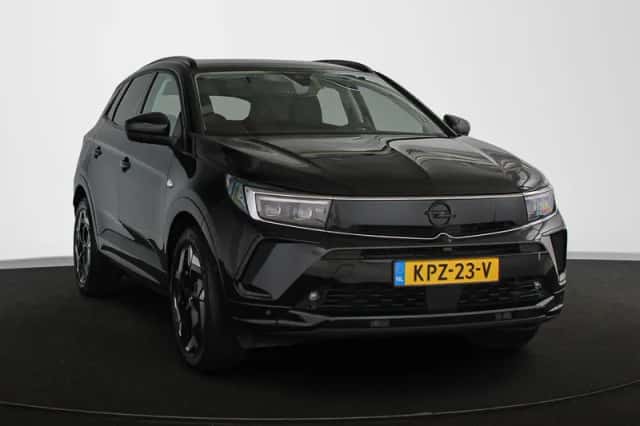 Opel Grandland (2023) thumbnail 2