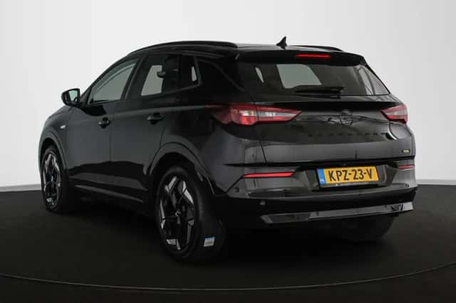Opel Grandland (2023) thumbnail 4