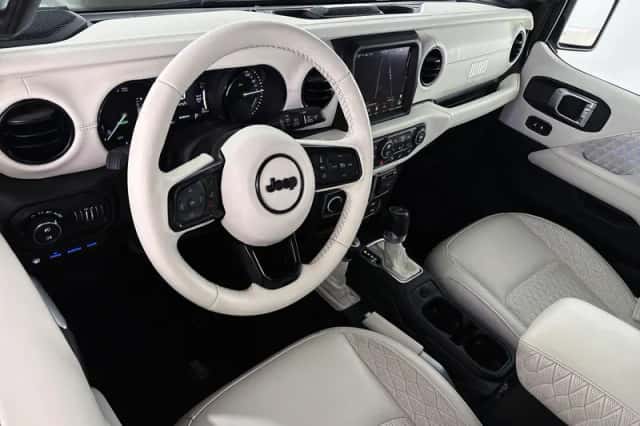 Jeep Wrangler (2022) thumbnail 5