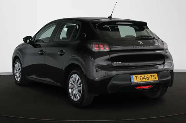 Peugeot 208 (2023) thumbnail 4