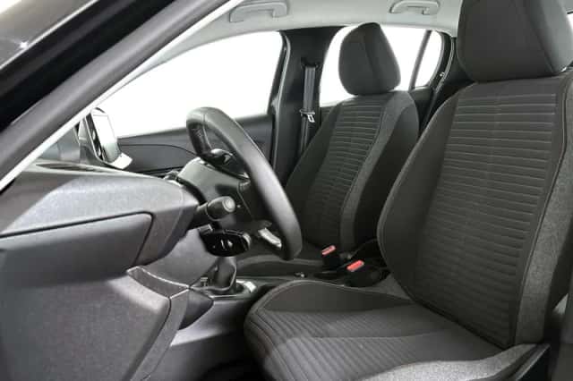 Peugeot 208 (2023) thumbnail 6