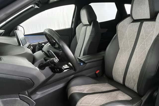 Peugeot 3008 (2020) thumbnail 6