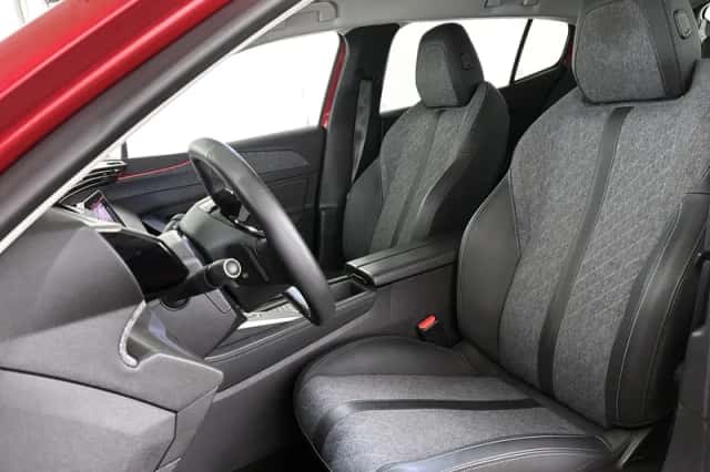 Peugeot 408 (2023) thumbnail 6