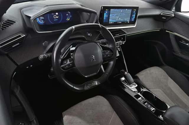 Peugeot e-2008 (2021) thumbnail 5
