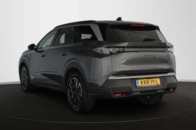Peugeot 5008 (2025) thumbnail 4