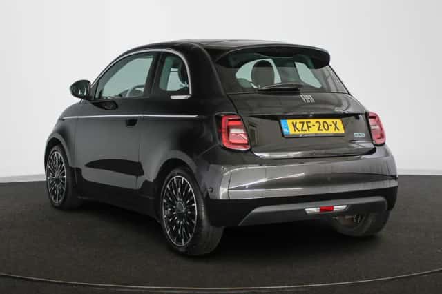 Fiat 500 (2024) thumbnail 4