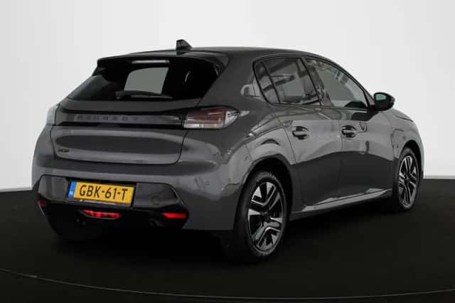 Peugeot 208 (2024) thumbnail 3
