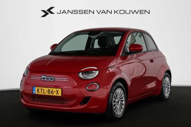Fiat 500 (2024) thumbnail 1
