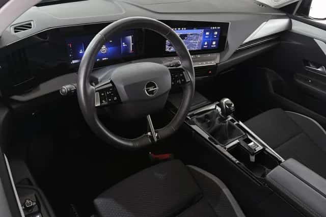 Opel Astra (2023) thumbnail 5