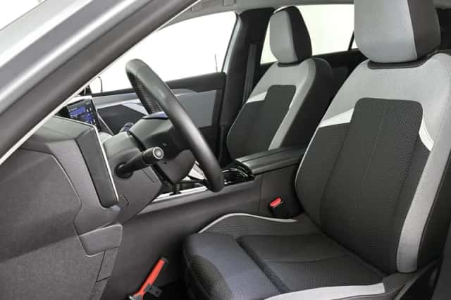 Opel Astra (2023) thumbnail 6