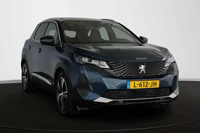 Peugeot 3008 (2021) thumbnail 2