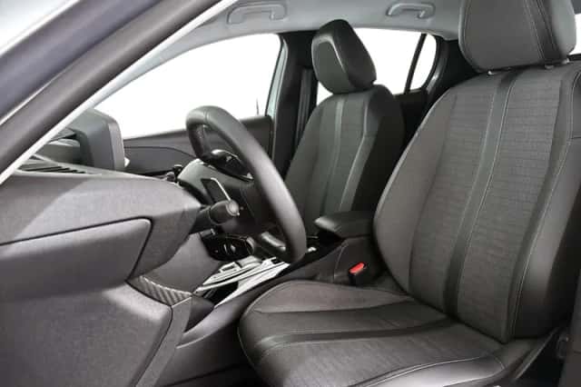 Peugeot 208 (2023) thumbnail 6