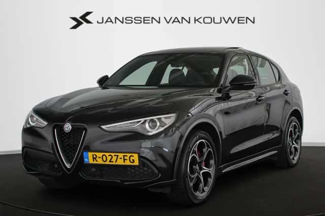 Alfa Romeo Stelvio (2022) thumbnail 1