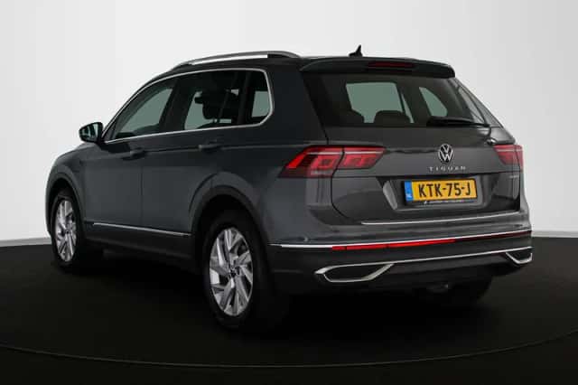 Volkswagen Tiguan (2022) thumbnail 4