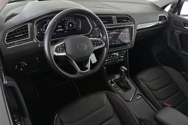 Volkswagen Tiguan (2022) thumbnail 5