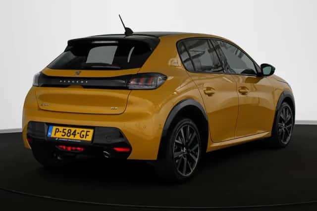 Peugeot 208 (2022) thumbnail 3