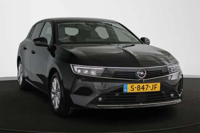Opel Astra (2023) thumbnail 2