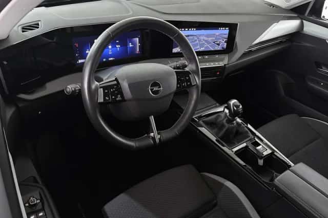 Opel Astra (2023) thumbnail 5