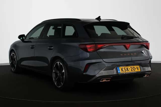 CUPRA Leon Sportstourer (2025) thumbnail 4