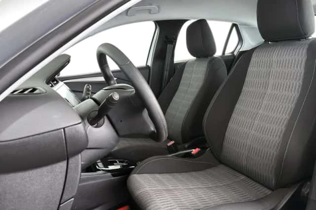 Opel Corsa-e (2023) thumbnail 6