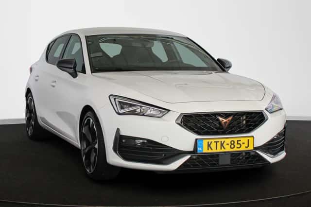 CUPRA Leon (2023) thumbnail 2