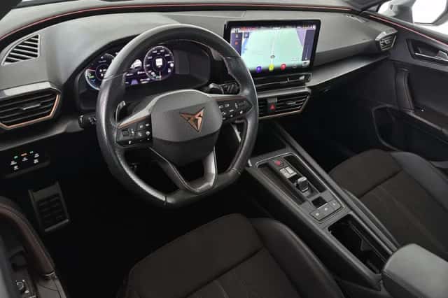 CUPRA Leon (2023) thumbnail 5