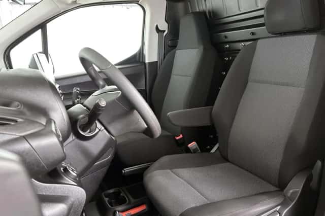 Opel Combo (2023) thumbnail 6