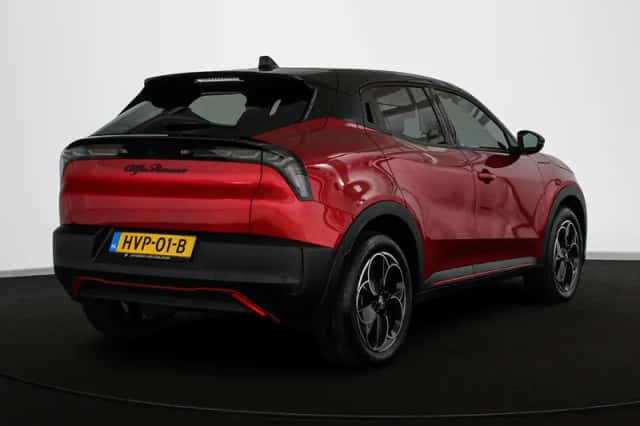 Alfa Romeo Junior (2025) thumbnail 3