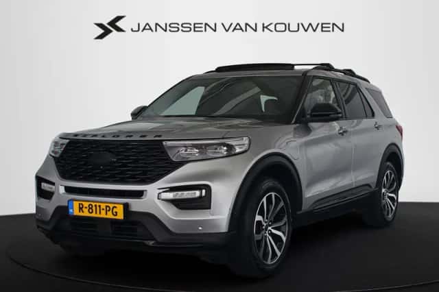 Ford Explorer (2022) thumbnail 1