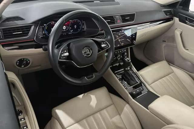 Škoda Superb (2023) thumbnail 5
