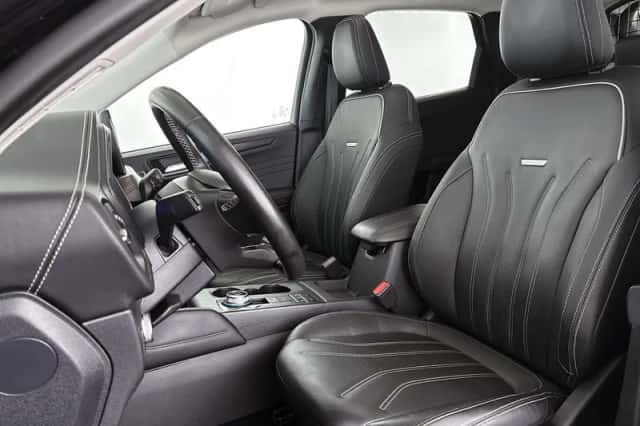 Ford Kuga (2022) thumbnail 6