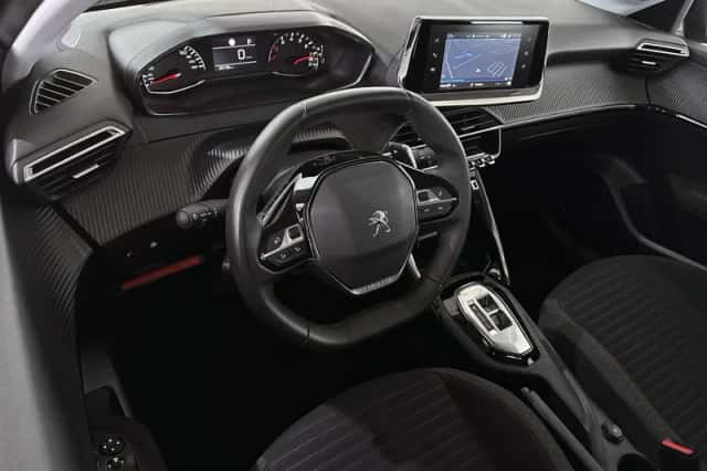 Peugeot 208 (2023) thumbnail 5