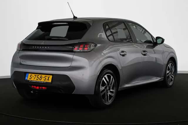Peugeot 208 (2023) thumbnail 3