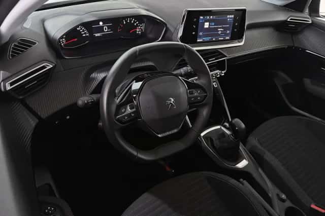 Peugeot 208 (2023) thumbnail 5