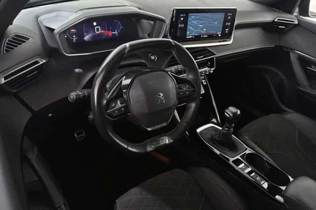 Peugeot 2008 (2021) thumbnail 5
