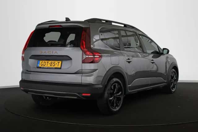 Dacia Jogger (2024) thumbnail 3