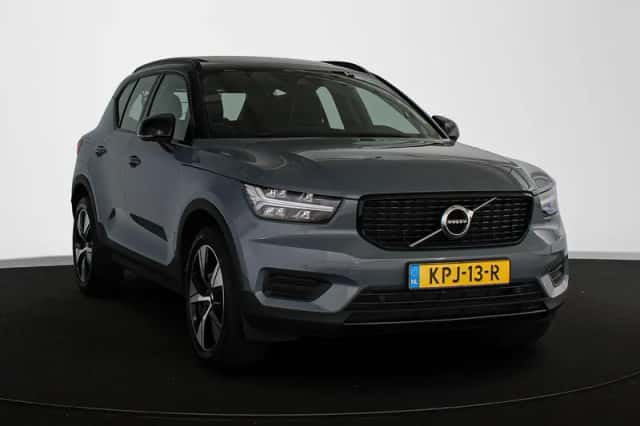 Volvo XC40 (2022) thumbnail 2