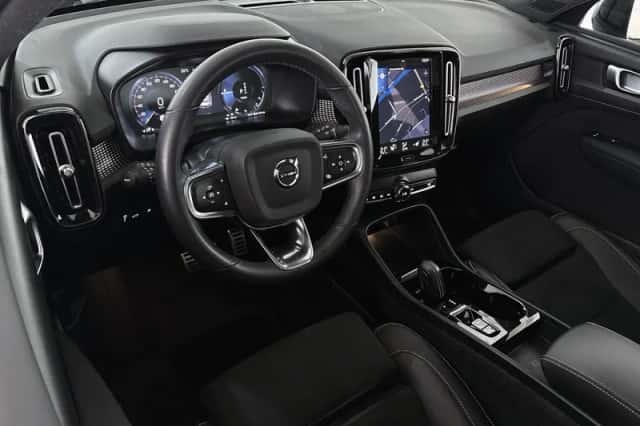 Volvo XC40 (2022) thumbnail 5
