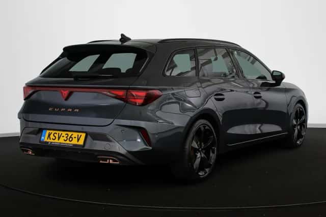 CUPRA Leon Sportstourer (2025) thumbnail 3