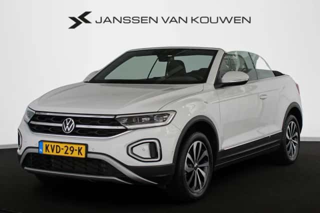 Volkswagen T-Roc (2022) thumbnail 1