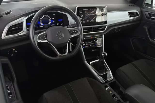 Volkswagen T-Roc (2022) thumbnail 5