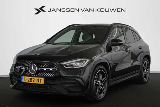Mercedes-Benz GLA-Klasse (2021) thumbnail 1