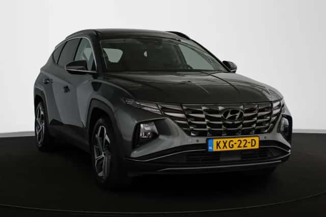 Hyundai Tucson (2022) thumbnail 2