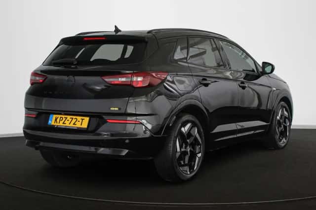 Opel Grandland (2023) thumbnail 3