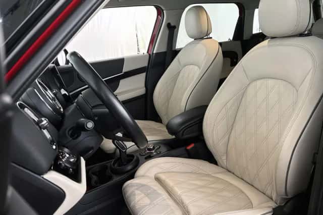 MINI Countryman (2019) thumbnail 6