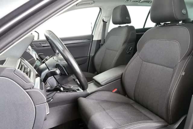 Škoda Superb (2023) thumbnail 6