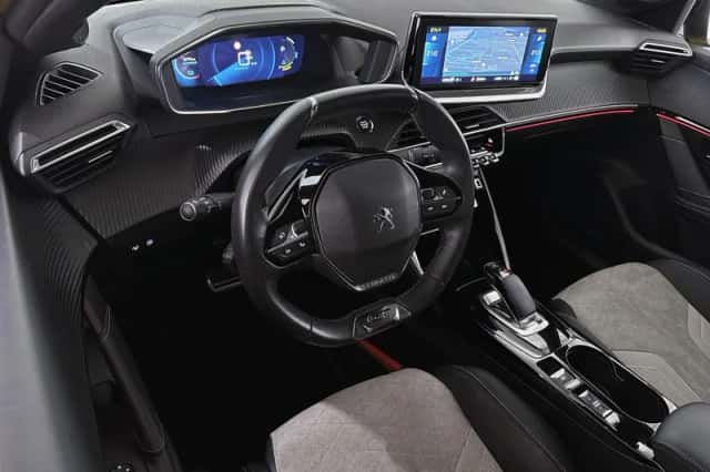 Peugeot e-208 (2021) thumbnail 5